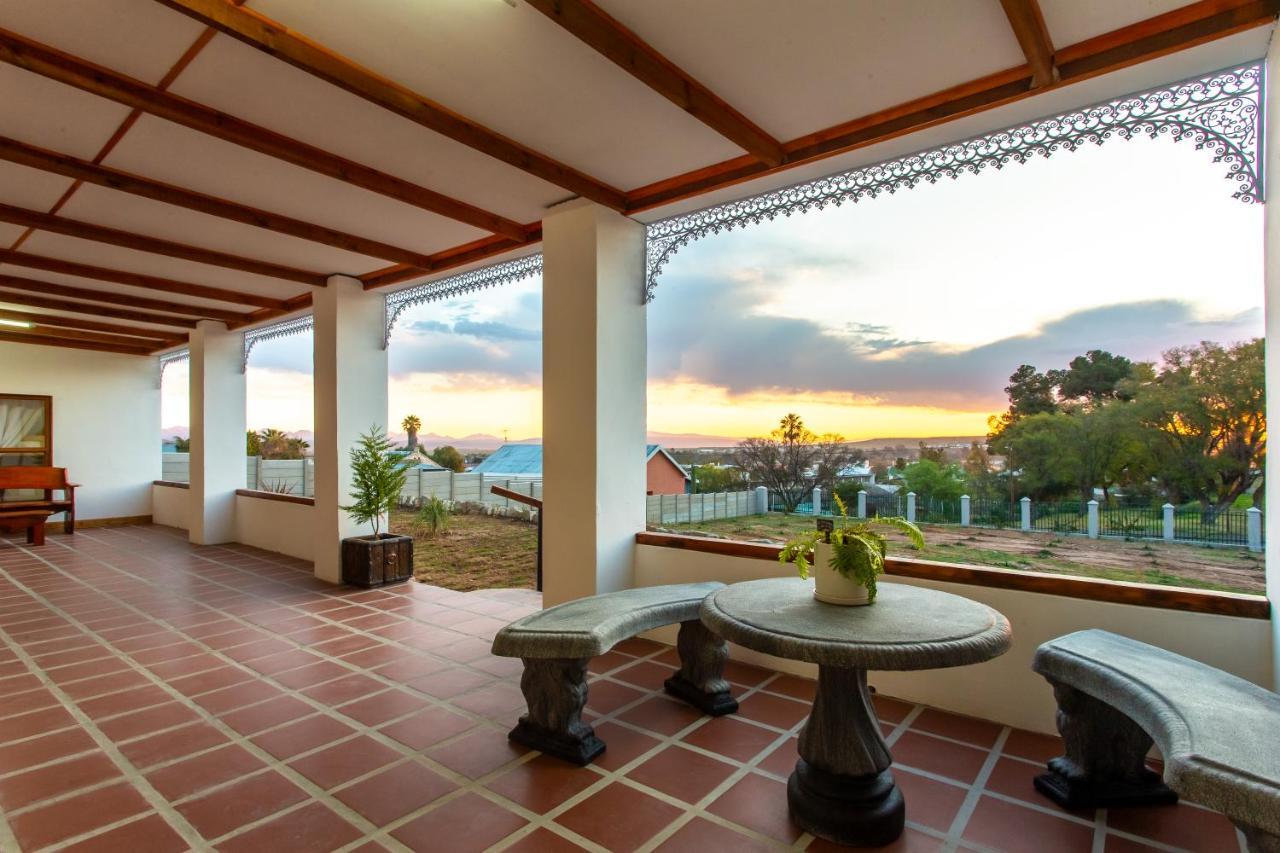 Ravenscliff White House Villa Oudtshoorn Exterior photo